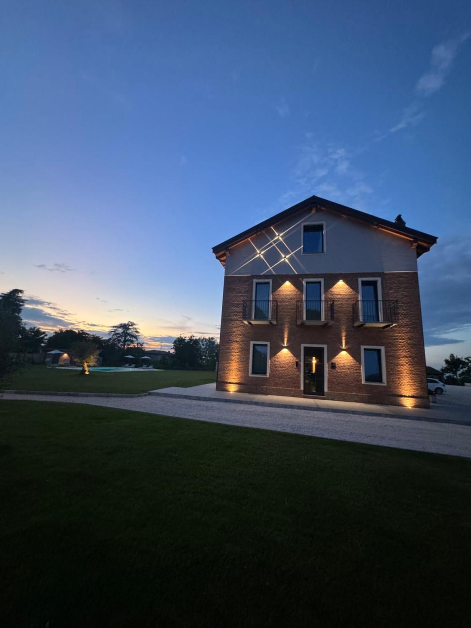 Casale Auriga - Oltrepo' Pavese Bed and Breakfast Codevilla Exteriör bild