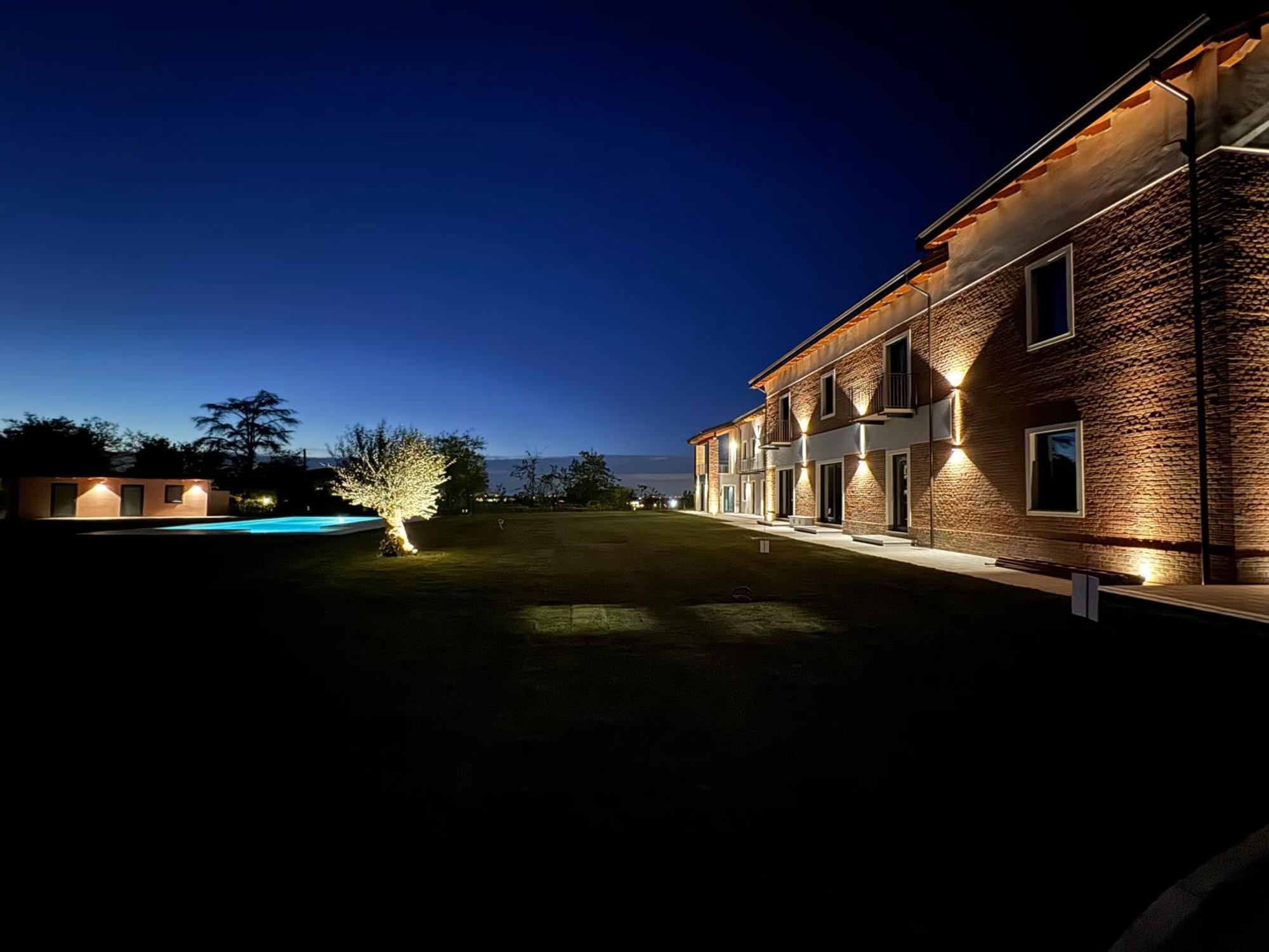 Casale Auriga - Oltrepo' Pavese Bed and Breakfast Codevilla Exteriör bild