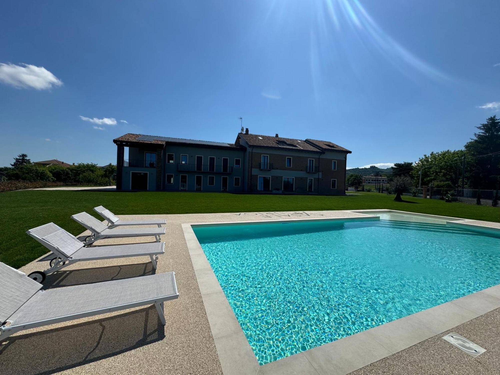 Casale Auriga - Oltrepo' Pavese Bed and Breakfast Codevilla Exteriör bild