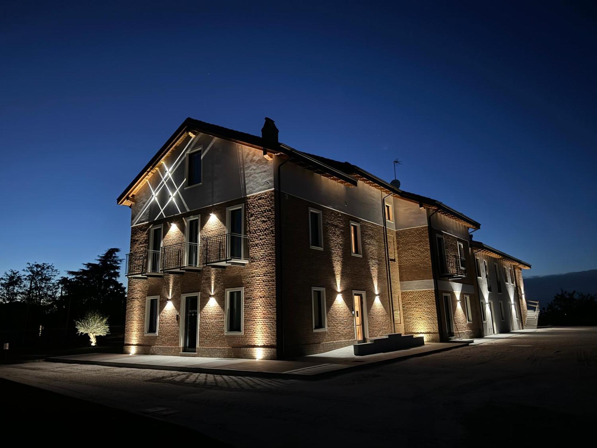 Casale Auriga - Oltrepo' Pavese Bed and Breakfast Codevilla Exteriör bild