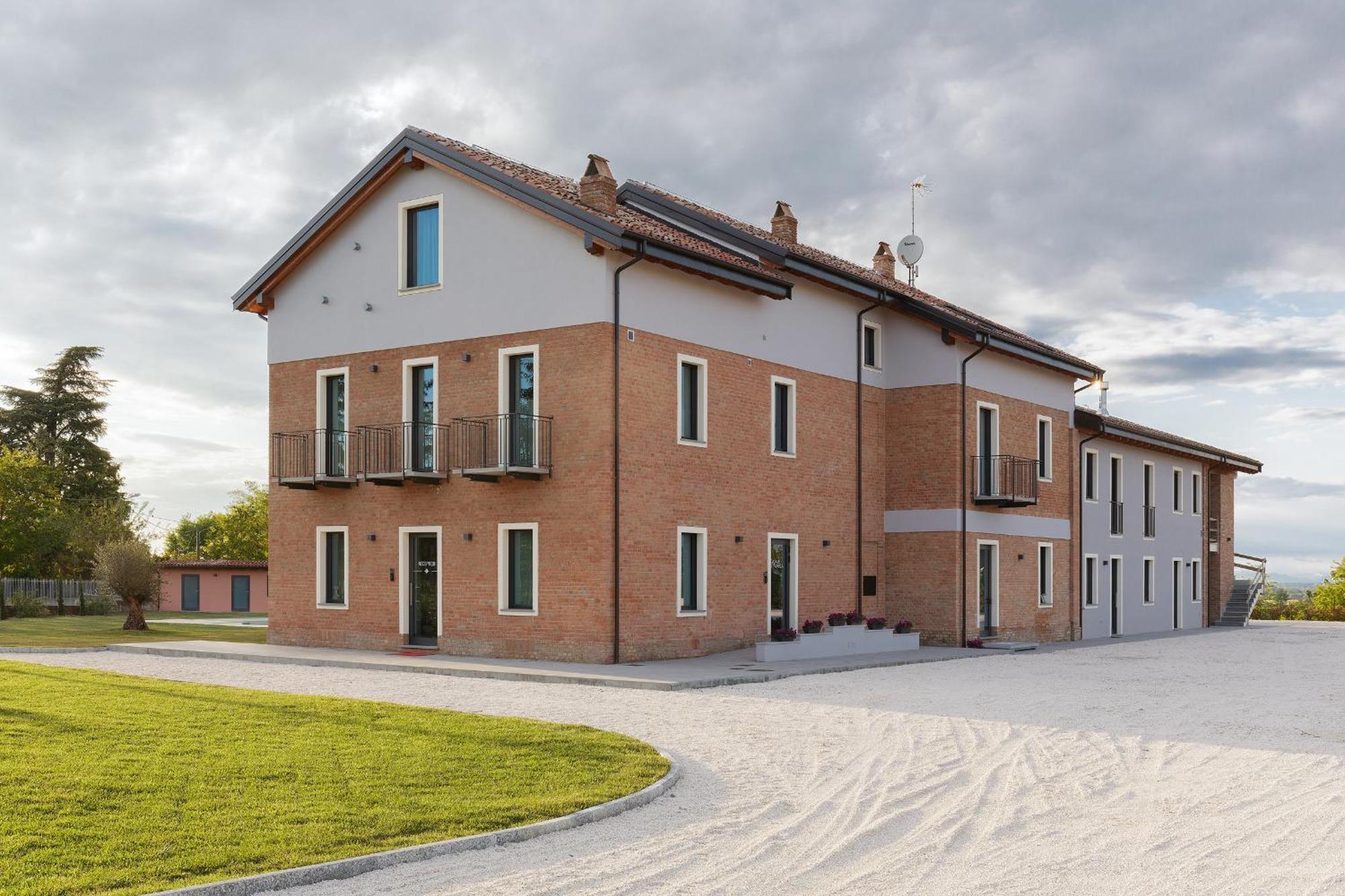 Casale Auriga - Oltrepo' Pavese Bed and Breakfast Codevilla Exteriör bild